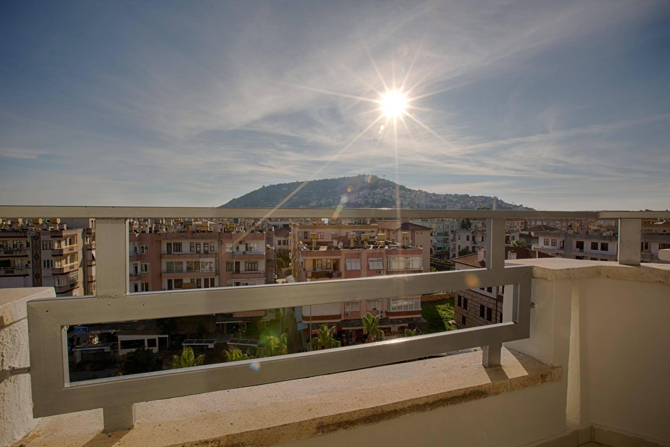 Hma Hotel & Suites Alanya Exterior photo